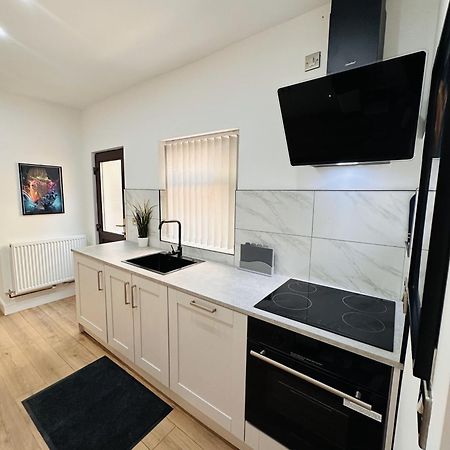 R4 Luxury Studio En-Suite Room In Harborne Lane By Queen Elizabeth Hospital Birmingham Eksteriør bilde