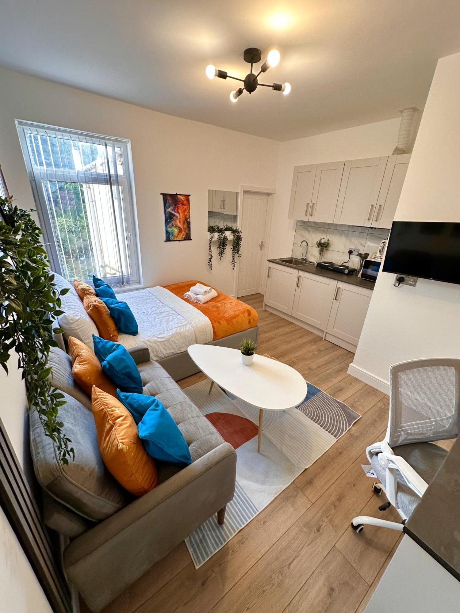 R4 Luxury Studio En-Suite Room In Harborne Lane By Queen Elizabeth Hospital Birmingham Eksteriør bilde