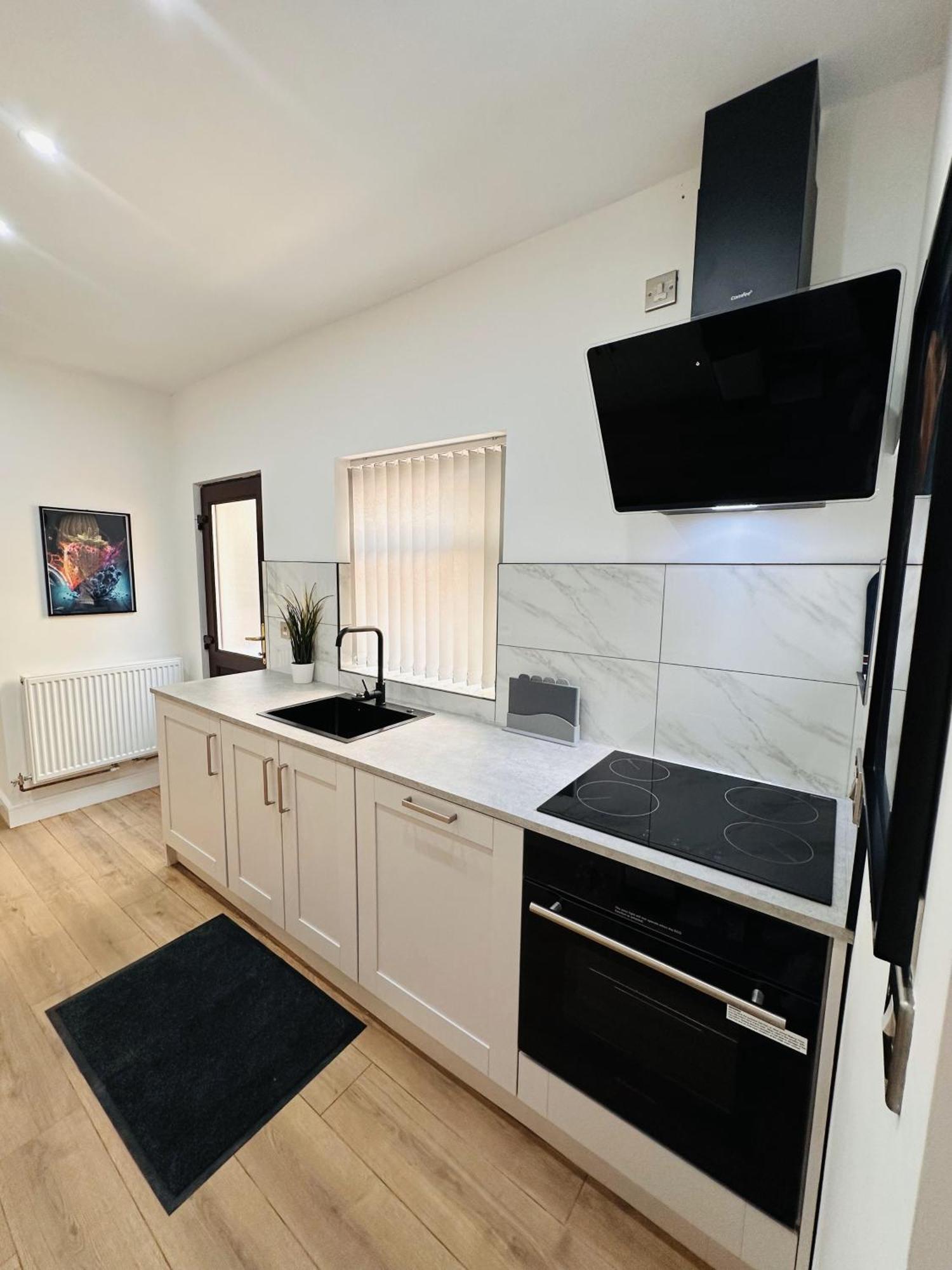 R4 Luxury Studio En-Suite Room In Harborne Lane By Queen Elizabeth Hospital Birmingham Eksteriør bilde
