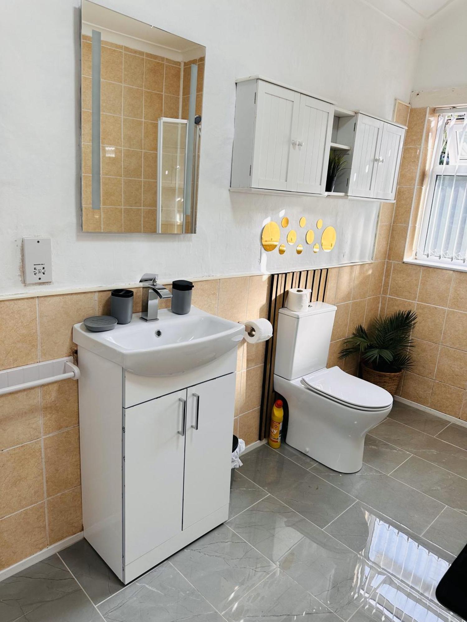 R4 Luxury Studio En-Suite Room In Harborne Lane By Queen Elizabeth Hospital Birmingham Eksteriør bilde